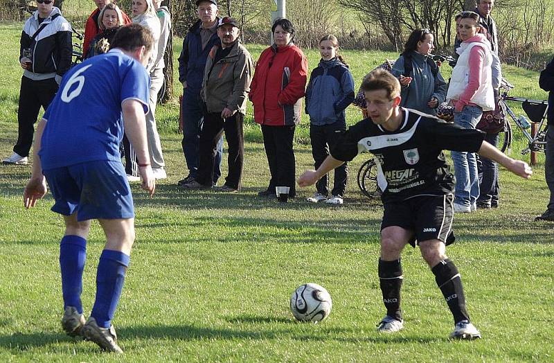 Snímky z utkání TJ Sokol Bordovice – FK Primus Příbor 5:1.