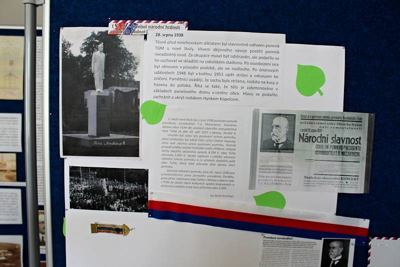 Pamětní desku věnovanou T. G. Masarykovi pověsili v Tiché na budovu školy opět po devadesáti letech.