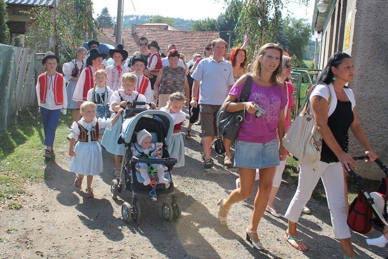 Obecní dožínky v Závišicích se v sobotu 17. srpna uskutečnily už potřiadvacáté.