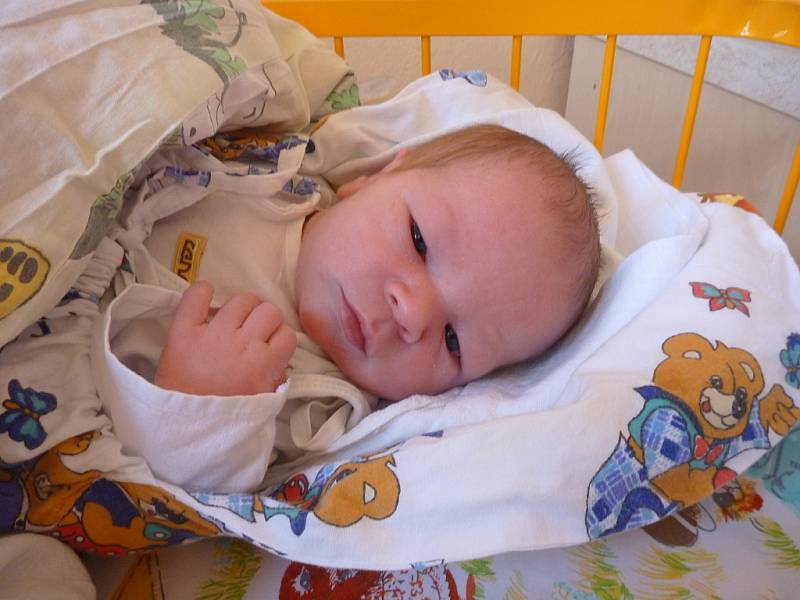 SIMU VANGELIS, Kopřivnice, nar. 22. 9. 2012, 51 cm, 3,52 kg. Nemocnice Nový Jičín.