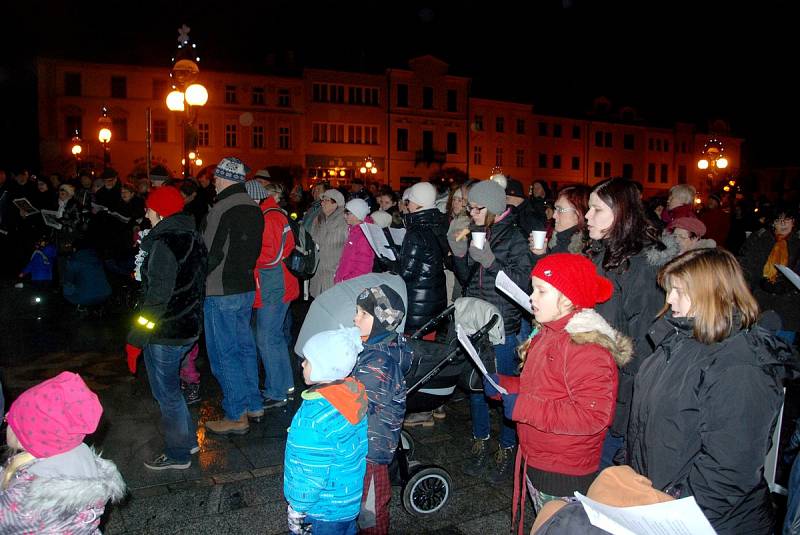 Celorepubliková akce Deníku Česko zpívá koledy v Příboře.