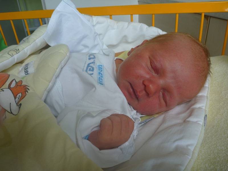 PAVEL DORAZIL, Nový Jičín, nar. 12. 6. 2017, 49 cm, 3,28 kg. Nemocnice Nový Jičín.