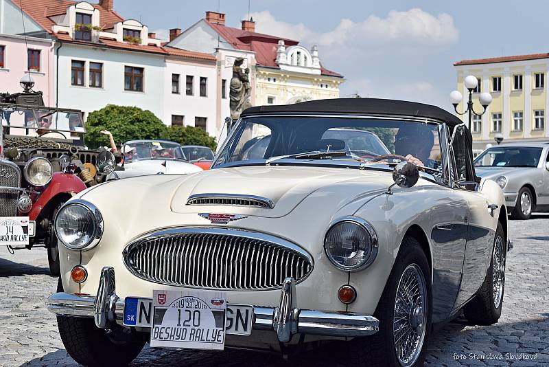 Beskydská rallye v Příboru.