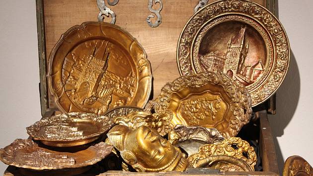 Výrobky, které vznikly v Tatře, většinou jako melouchy, ukazuje výstava v Příboře.