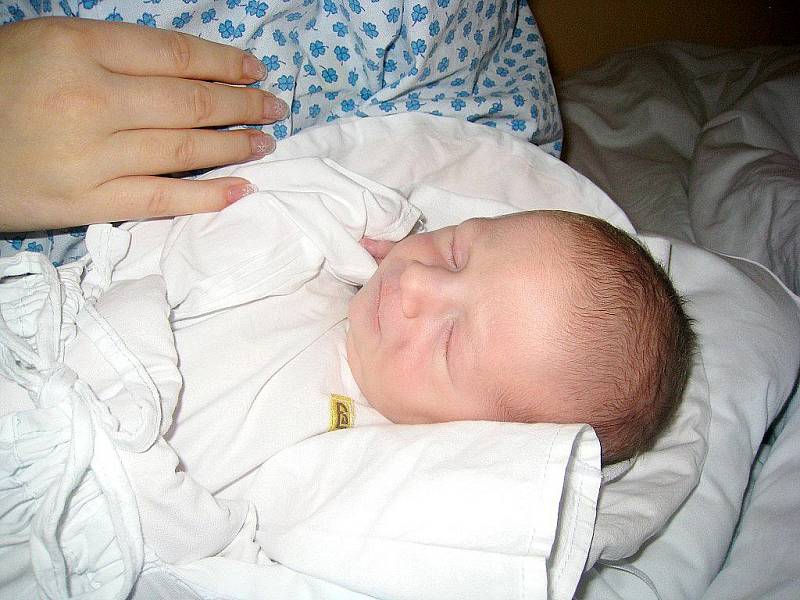 Sára Mikulášová z Bělotína, nar. 20. 12. 2010, 50 cm, 2,56 kg, nemocnice Nový Jičín