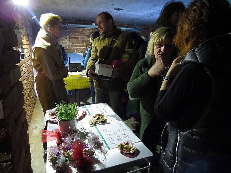 Potřetí se uskutečnil v Krytu ve Studénce Restaurant Day. O domácí potravinové výrobky byl velký zájem. 