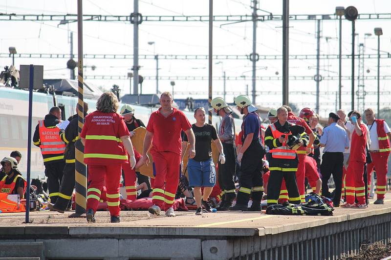 Tragická železniční nehoda pendolina ve Studénce 22. července 2015. 