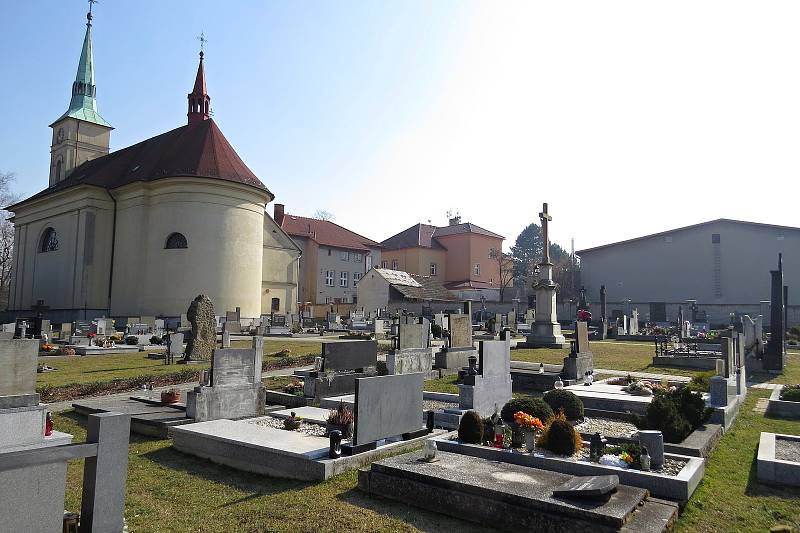 Bernartice nad Odrou byly za 2. světové války starousedlickou obcí, kde žili až na výjimky česky hovořící obyvatelé.