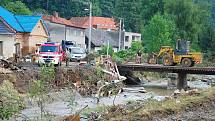Blesková povodeň zanechala spoušť okolo Zrzávky od Hodslavic až do Nového Jičína. Snímky zachycují Bludovice den po živelné pohromě. 