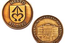 Město Bílovec vydalo u příležitosti 70. výročí založení gymnázia Mikuláše Koperníka pamětní minci.