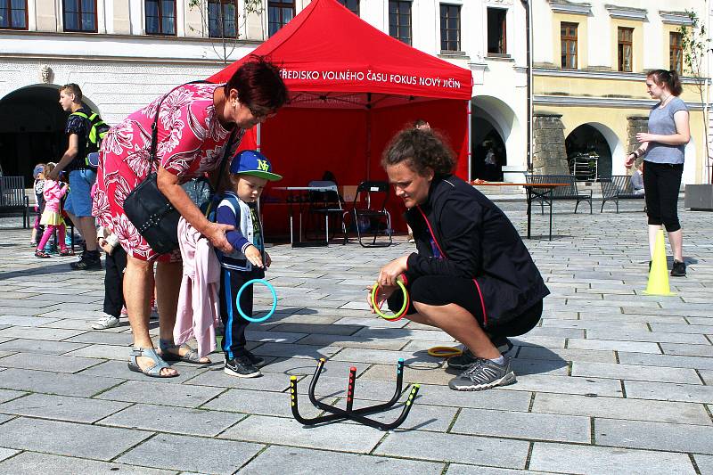 Den bez úrazu 2018 se uskutečnil ve středu 6. června dopoledne na Masarykově náměstí v Novém Jičíně.