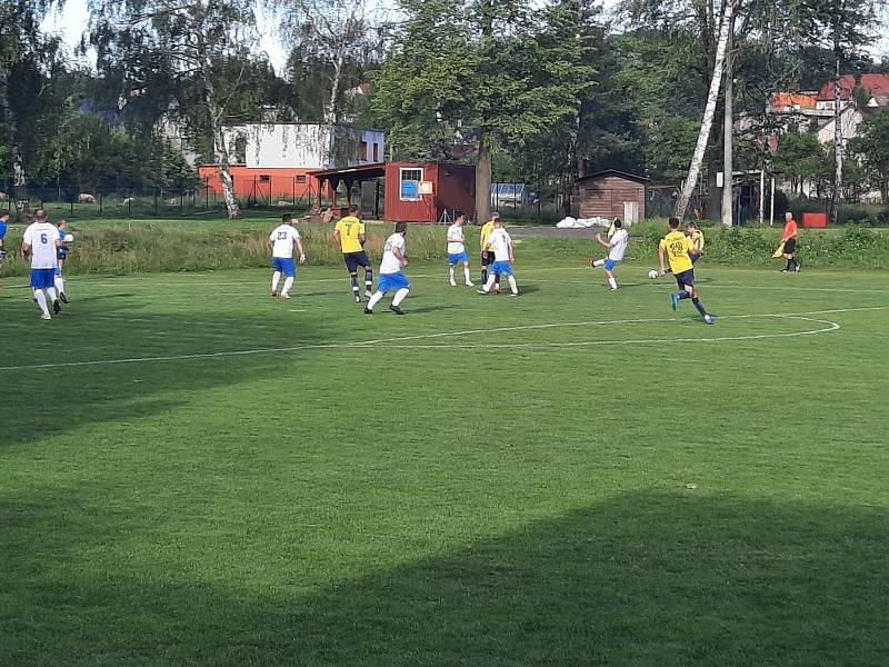 Zápas závěrečného 14. kola fotbalové I.A třídy, skupiny B, Libhošť - Jistebník 4:2.