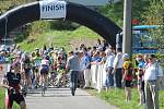 Cíl třetí, takzvaní „Královské“ etapy cyklistického závodu Gracia – Orlová 2012 byl v sobotu 28. dubna na kopci pod mysliveckou chatou v Lichnově. Nejlépe si s náročnou tratí poradila Trixi Worrack. 