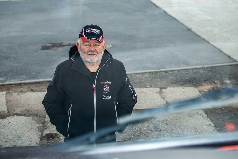 Karel Loprais, český automobilový závodník a šestinásobný vítěz automobilových závodů Rallye Dakar, 18. prosince ve Frenštátě pod Radhoštěm. Na snímku Karel Loprais.