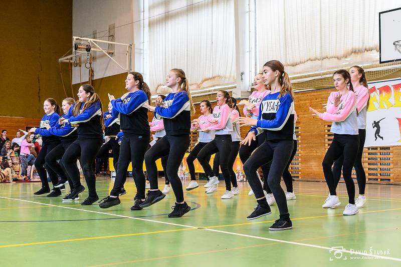 Nepostupové soutěže FREN DANCE ve Frenštátě pod Radhoštěm se zúčastnily stovky malých i velkých tanečnic i tanečníků.