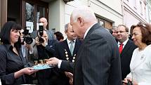 Prezident České republiky Václav Klaus zahájil ve středu 25. dubna svou návštěvu Moravskoslezského kraje v Odrách, poté se setkal s obyvateli Bílovce.