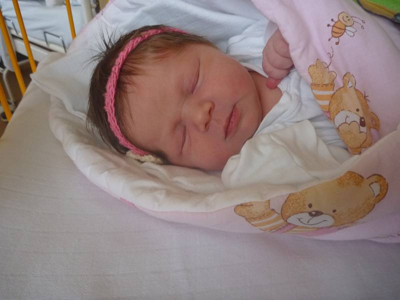 MARTA ŠENKOVÁ, Závišice, nar. 12. 4. 2017, 49 cm, 3,75 kg. Nemocnice Nový Jičín.