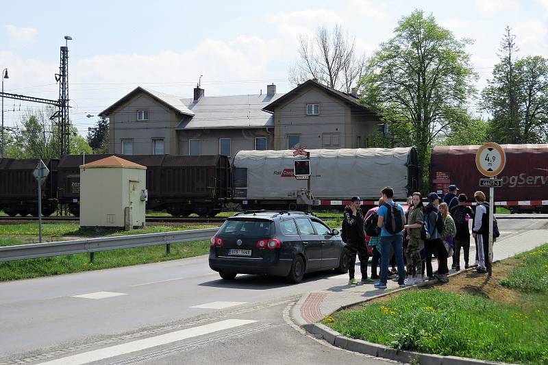 O mimoúrovňovém křížení silnice a železničního přejezdu ve Studénce se hovoří od roku 2018.