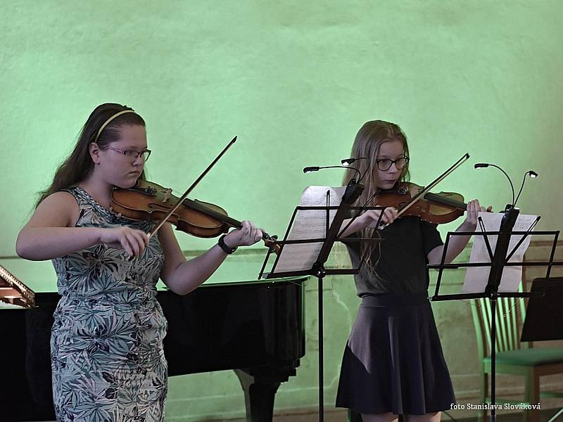 Koncert irských melodií v podání svých žáků upořádala v úterý 19. března ZUŠ Příbor. Foto: Stanislava Slováková