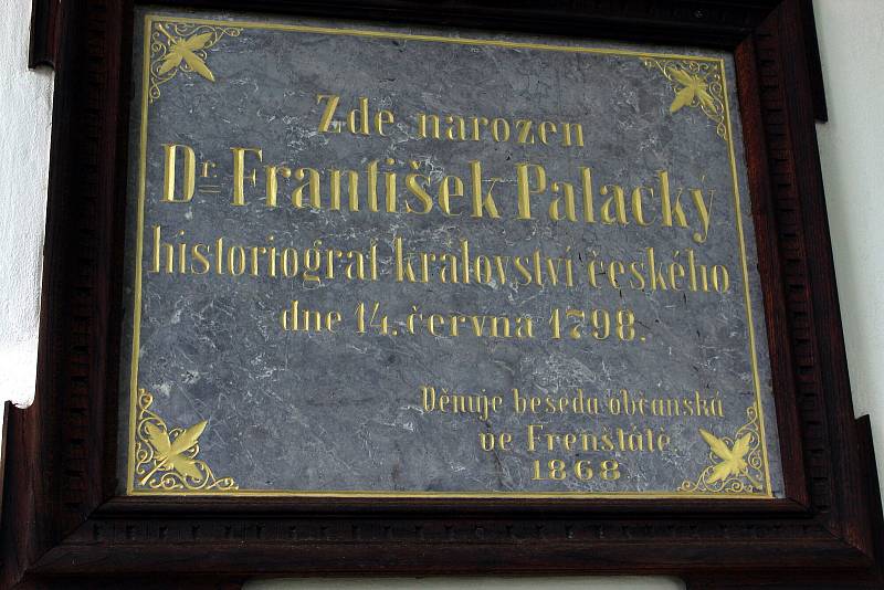 Novou expozici v otevřeli v sobotu 9. června v rodném domě Františka Palackého v Hodslavicích při příležitosti 220. výročí jeho narození.