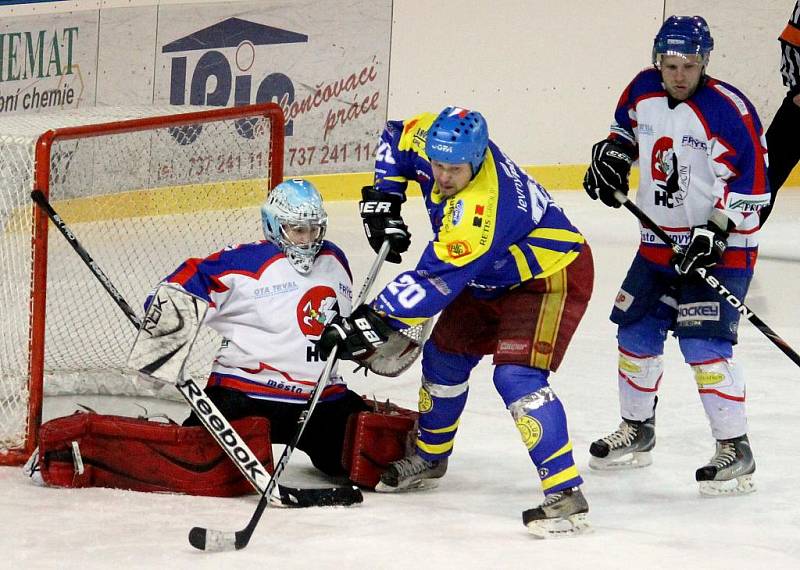 Nový Jičín B porazil Krnov a postoupil do semifinále krajské hokejové ligy. 