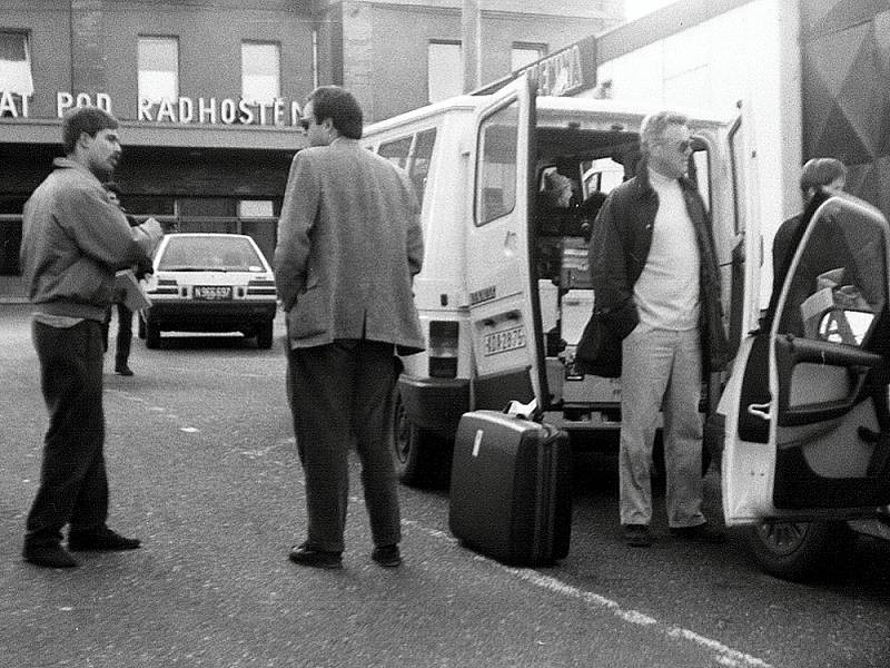 V pondělí 26. února 1990 bylo na vlakovém nádraží ve Frenštátě pod Radhoštěm už od rána nebývale rušno. Pobyt sovětských vojáků. Odjížděli domů.