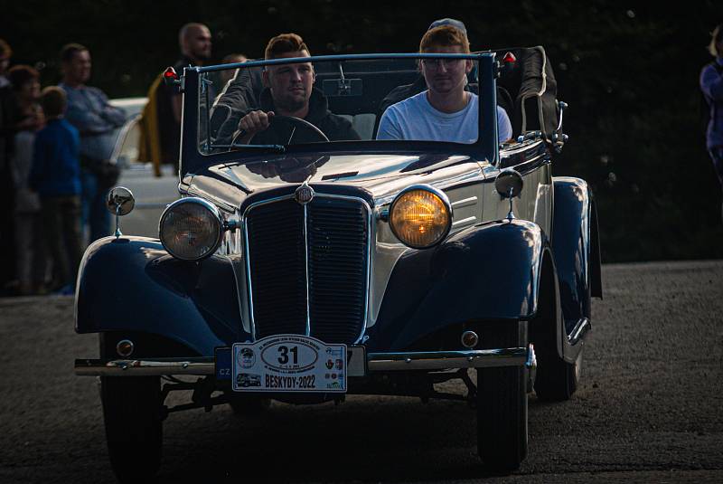 V sobotu 3. září se uskutečnilo v Kopřivnici mezinárodní Tatra Veterán Rallye Beskydy na počest Monsieur Dakar Karla Lopraise.