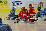 Ve Studénce se konal premiérový ročník sledge turnaje za účasti domácí Studénky, Olomouce, Českých Budějovic a Zlína. Na snímku zápas Olomouce s Českými Budějovicemi.