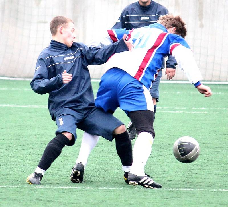 Fotbalisté FK Nový Jičín ovládli předposlední přípravný duel, když doma rozstříleli Ústí u Hranic 5:0.