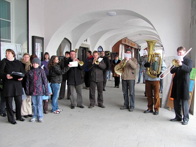 Příborská schola a Příborské žesťové kvinteto.