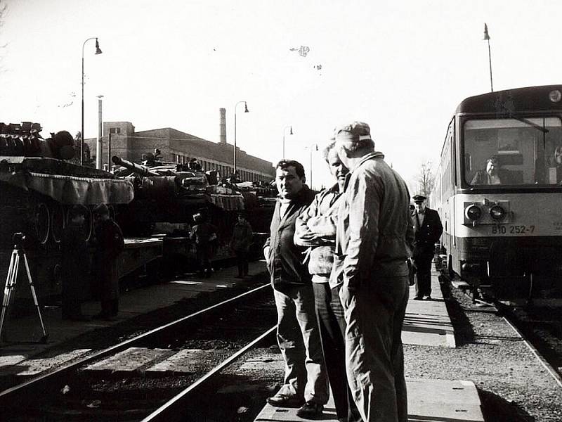 V pondělí 26. února 1990 bylo na vlakovém nádraží ve Frenštátě pod Radhoštěm už od rána nebývale rušno. Pobyt sovětských vojáků. Odjížděli domů.