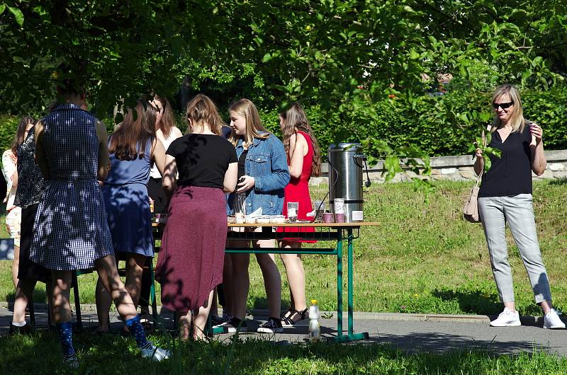 Charitativní akci Snídej pro děti 2019 pořádal v pondělí 3. června časopis Gymplátek.