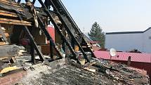 Požár napáchal na domě v Příboře škodu na 400 tisíc korun. 
