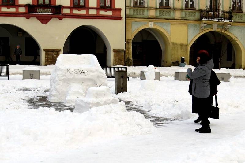 Masarykovo náměstí se proměnilo v Sněhulákovo.