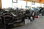 Část expozice v AutoMotoMuzeu Odtimer Kopřivnice tvoří ucelená kolekce aerodynamických vozů Tatra.