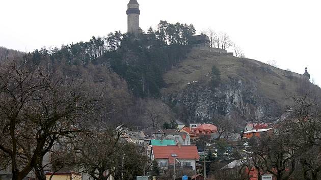 Do Štramberku se podle tvrzení tamních podnikatelů v minulém roce vydalo mnohem méně turistů než v letech předcházejících. Problémy prý způsobil nový parkovací systém.