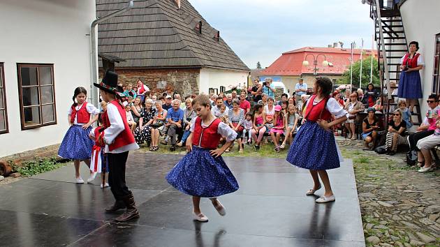 Valašský den v Odrách měl připomenout odkud pochází značná část obyvatel na Odersku.