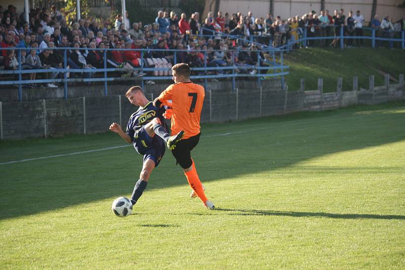 Bílovec ve vyhroceném derby zdolal Fulnek 2:1.