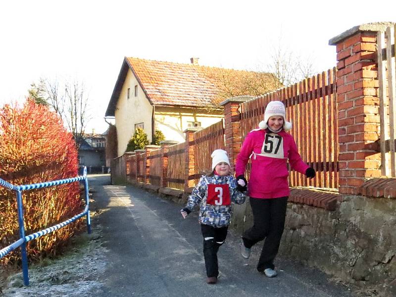 Silvestrovský běh hodslavskými uličkami se letos běžel již pošestnácté.