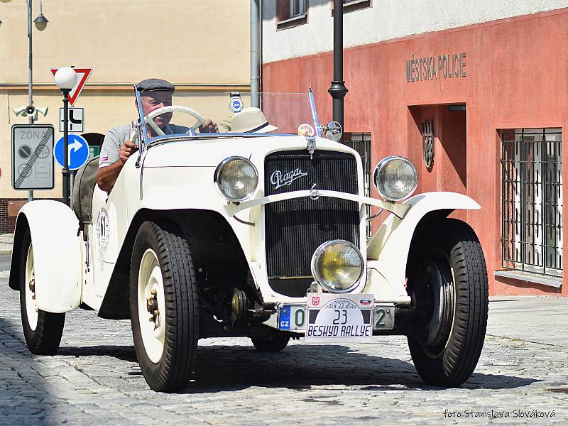 Beskydská rallye v Příboru.