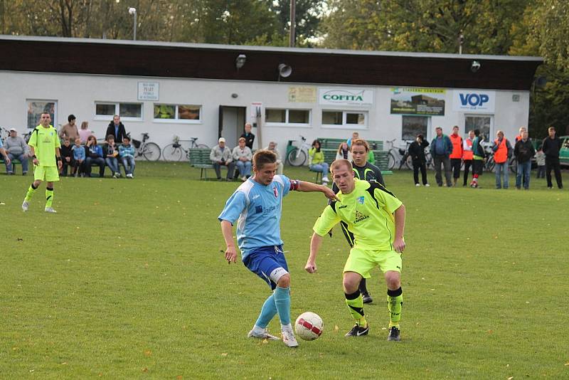 Snímky z utkání FC Vlčovice-Mniší – FC Libhošť 0:7 (0:4).