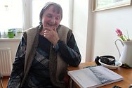 Pamětnice Marie Konvičková v Domově Hortenzie ve Frenštátě pod Radhoštěm. Březen 2023.