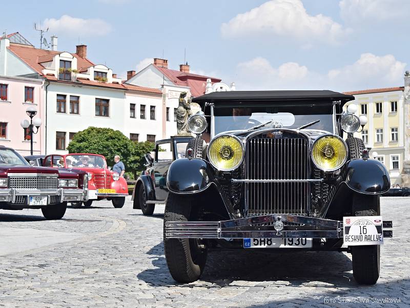 Beskydská rallye v Příboru.