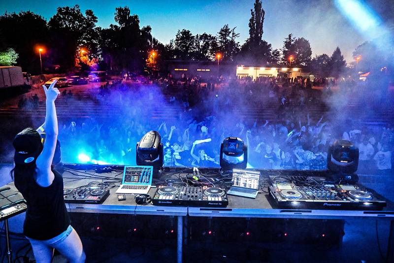 Osmý ročník legendárního festivalu EDM Open Air Skalky, 10. července 2021.