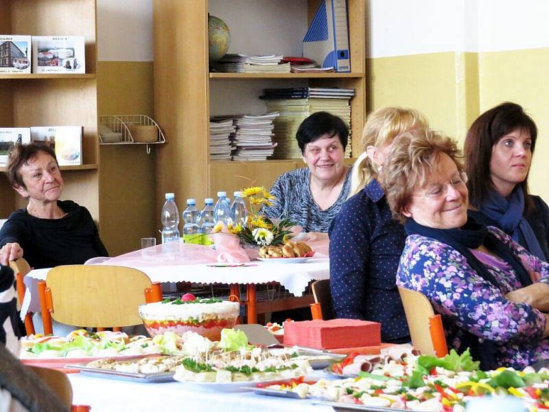 Tolik lidí jako ve čtvrtek Základní školou Tyršova 913 ve Frenštátě pod Radhoštěm už dlouho neprošlo. Důvodem byly oslavy 110. výročí existence školní budovy.