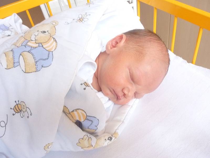 ROMAN MAŇKOŠ, Nový Jičín, nar. 9. 5. 2014, 45 cm, 2,65 kg. Nemocnice Nový Jičín. 