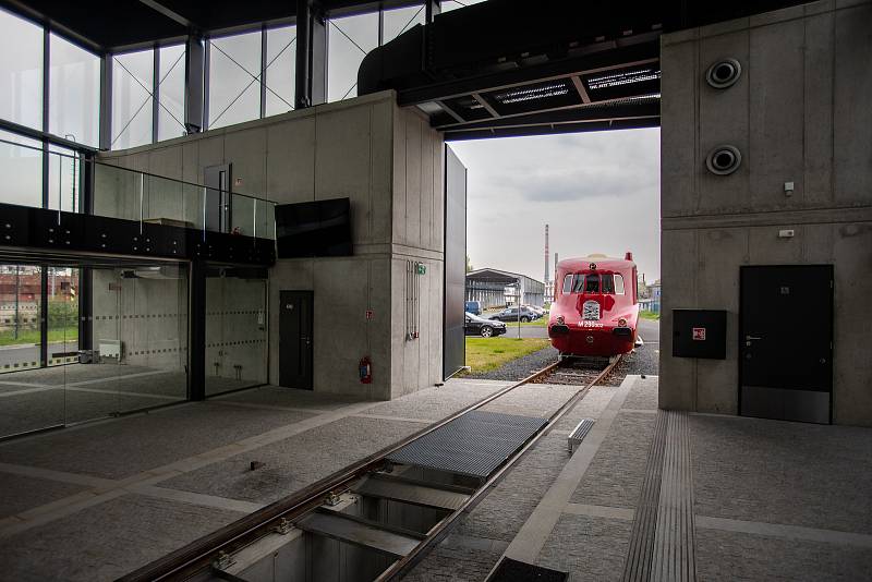 Slovenská strela je unikátní železniční motorový vůz, 4. května 2022 v Kopřivnici.