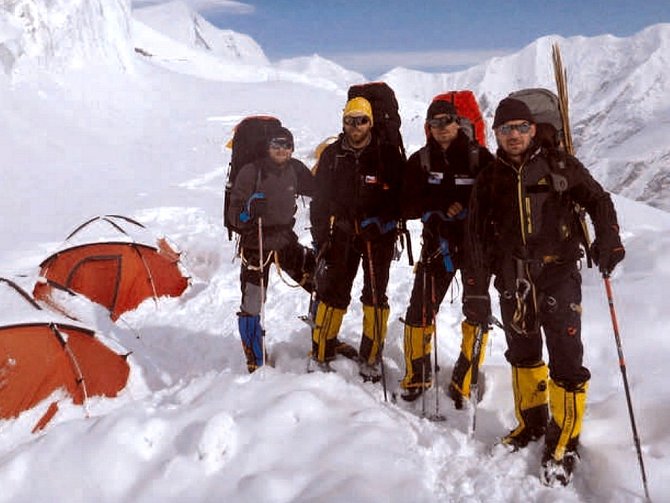 Expedice Dhaulagiri 2012, Marek Novotný, Libor Uher, Tomáš Petreček a Petr Mašek.