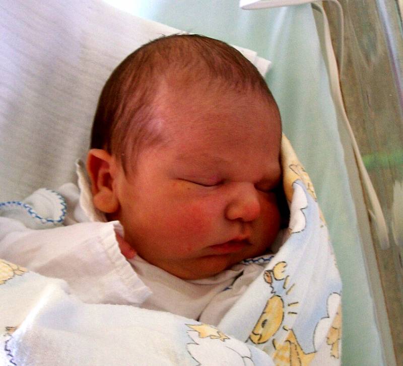 Martin Káňa, Frenštát pod Radhoštěm, nar. 21. 4. 2012, 51 cm, 3,97 kg. Nemocnice Frýdek-Místek.