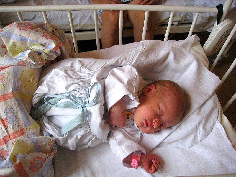 Sára Hanzelková, nar. 14. 8. 2010, 50 cm, 3,37 kg, Rybí, nemocnice Nový Jičín.